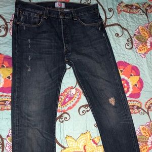 Levi’s straight fit button fly Distressed